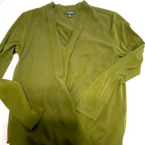 Green long sleeve blouse